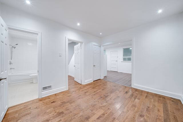 43 Craydon Ave — photo 26