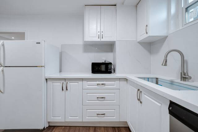 43 Craydon Ave — photo 29