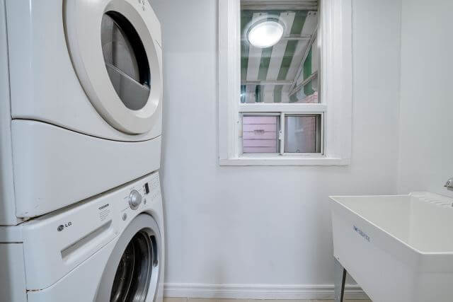43 Craydon Ave — photo 32