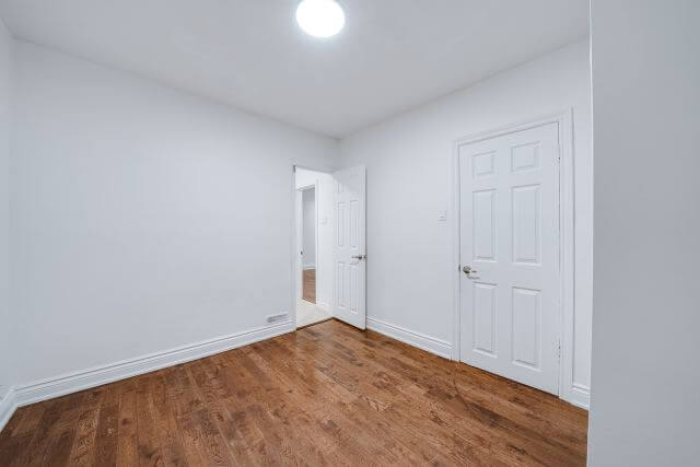 43 Craydon Ave — photo 35