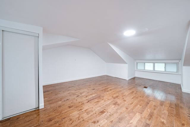 43 Craydon Ave — photo 39