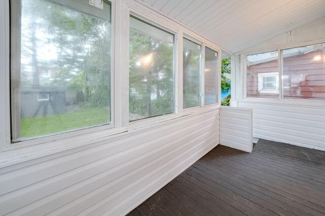 43 Craydon Ave — photo 48