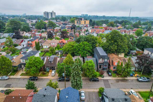 43 Craydon Ave — photo 6